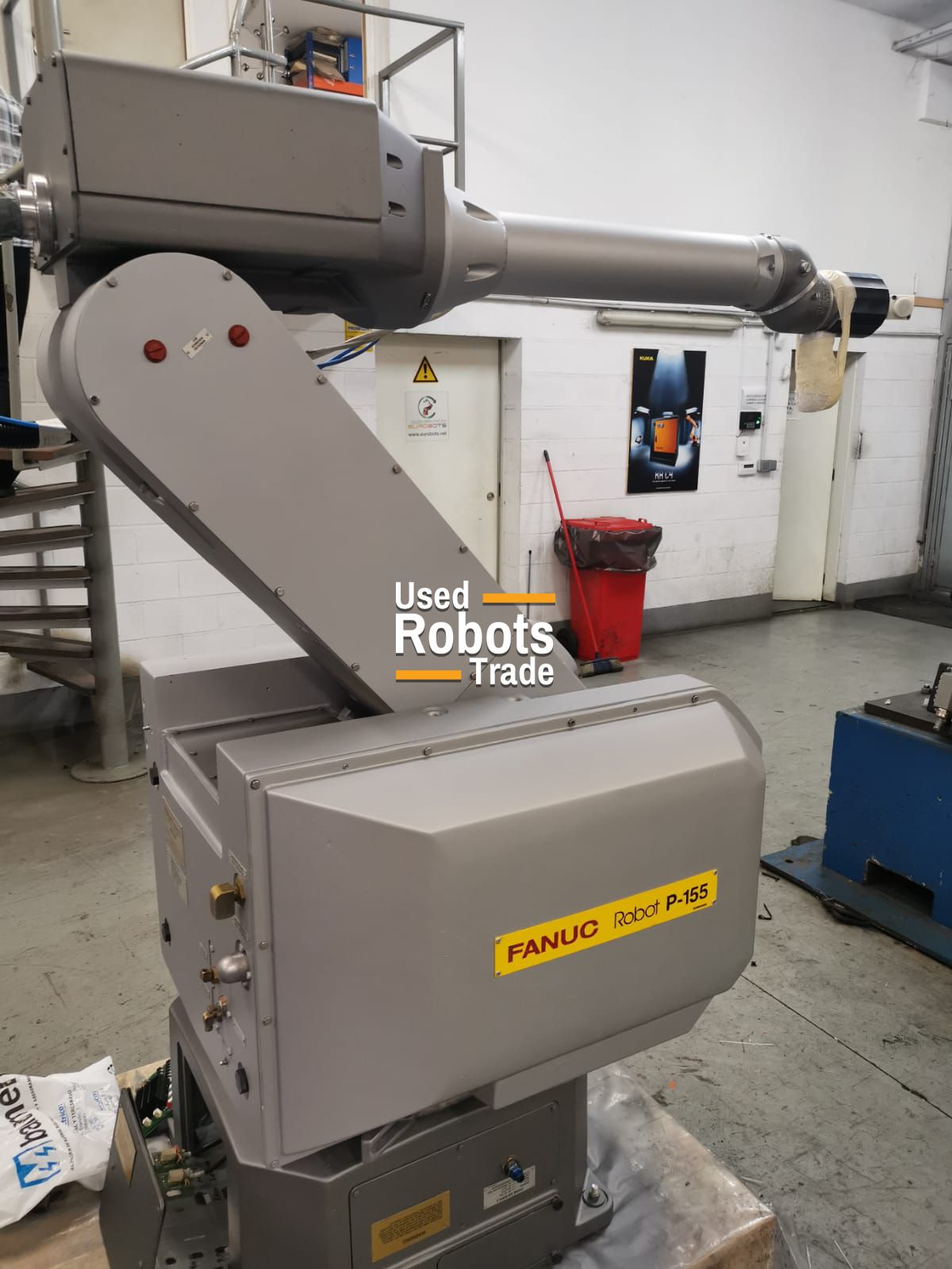 FANUC P-155 Lack mit Rj3iB Controller | UsedRobotsTrade